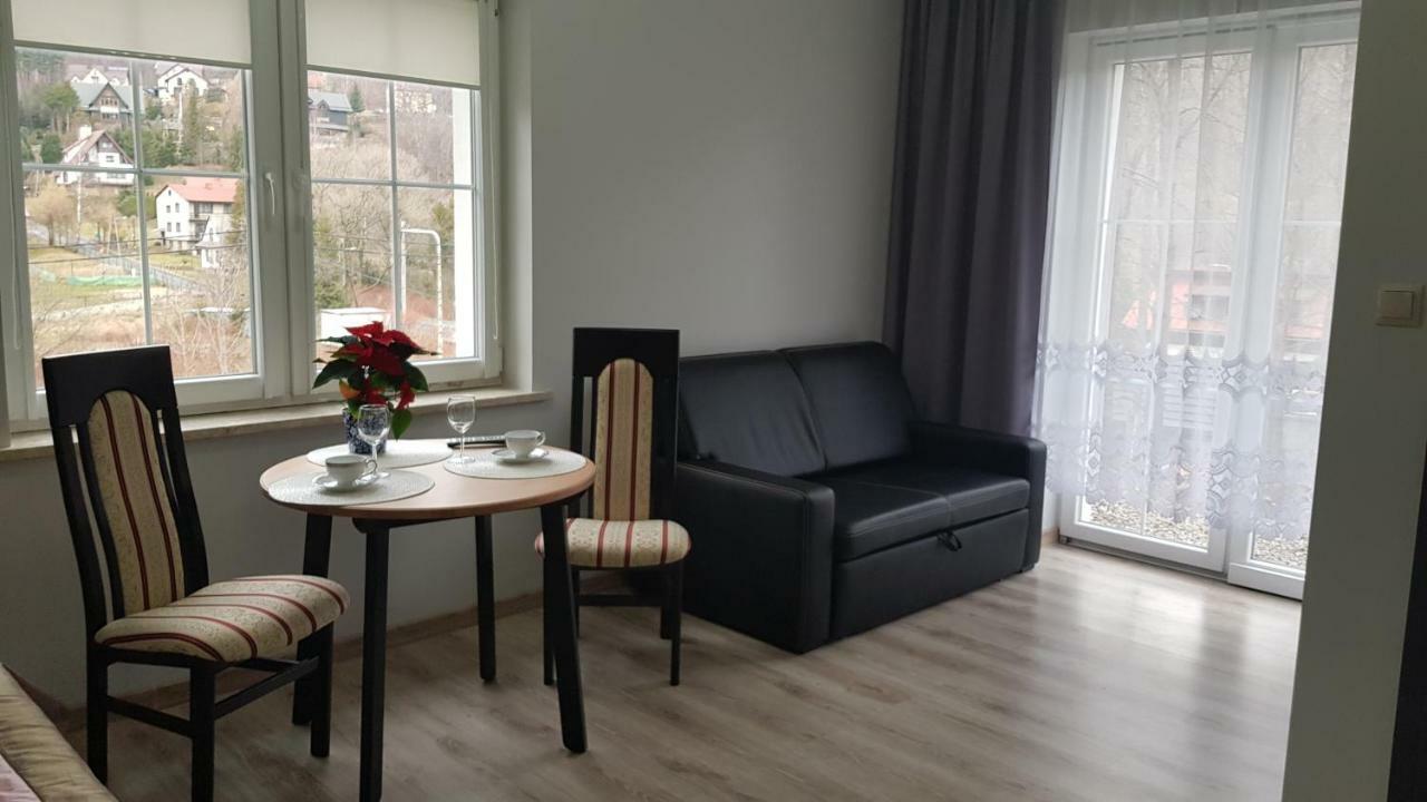 Apartamenty Pod Czyrna ชเจอร์ค ภายนอก รูปภาพ